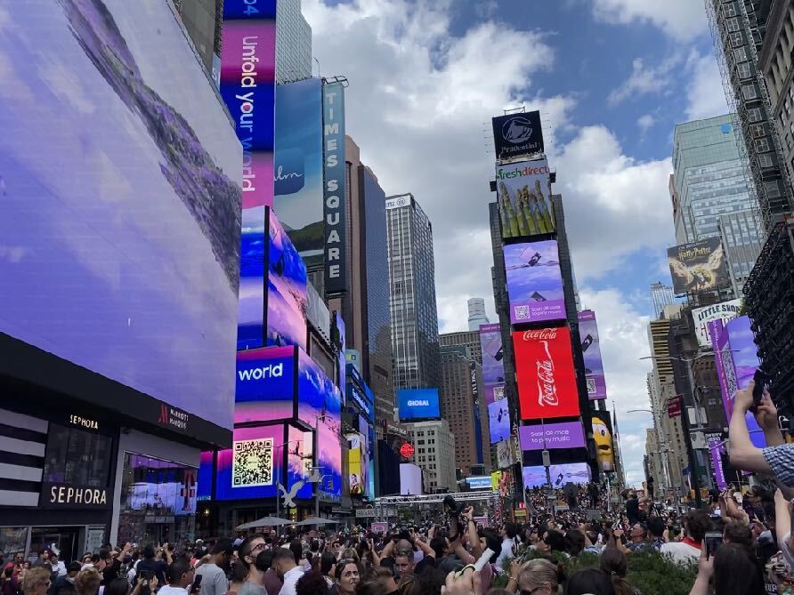 Samsung Times Square 1